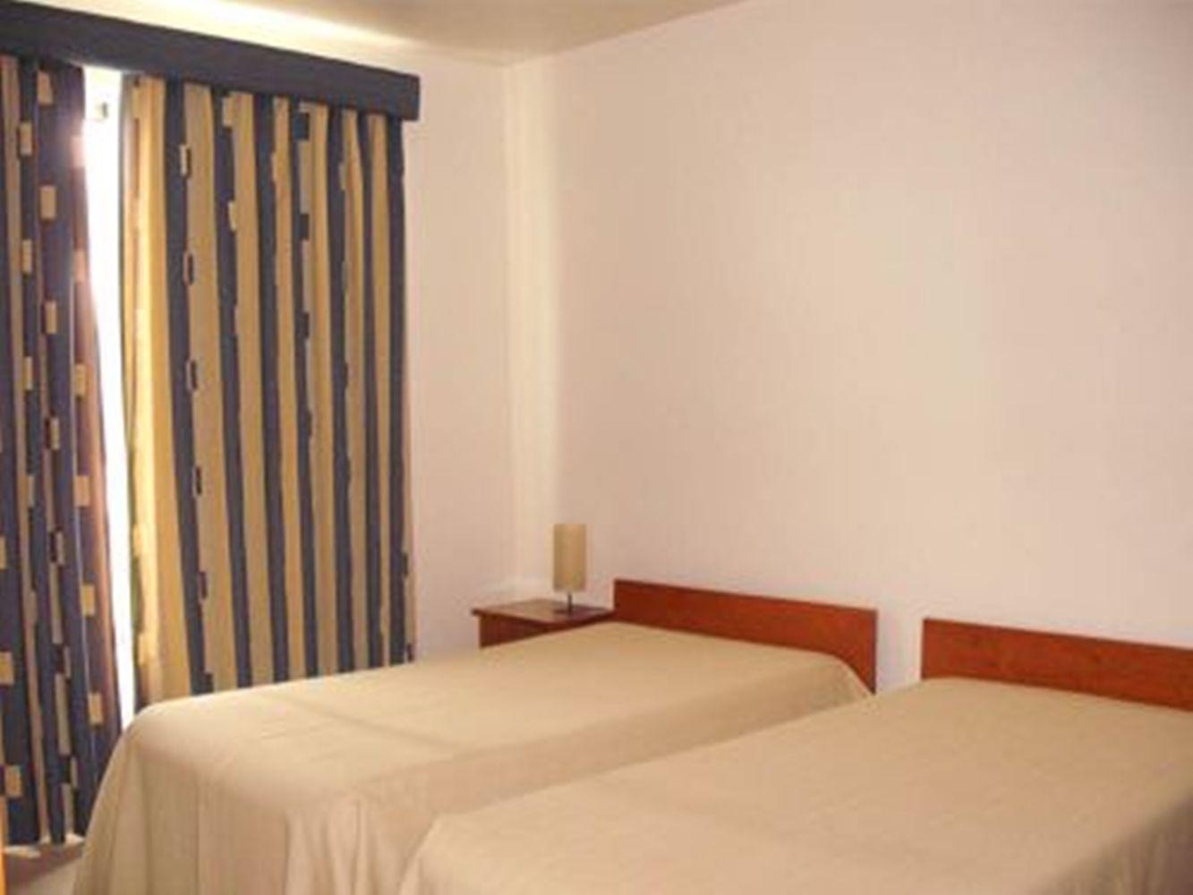 อะกอร์ซอนโย อปาร์ตาเมนโตส ตูริสติโกส Aparthotel คาเปลาส ภายนอก รูปภาพ